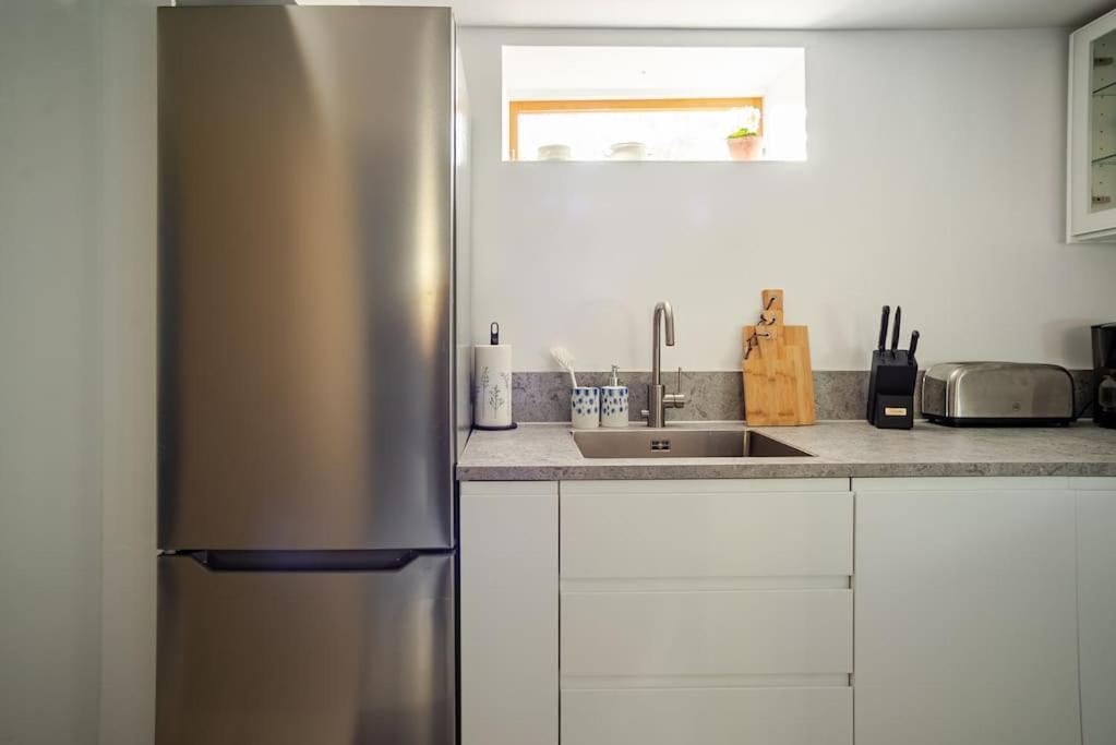 Outstanding Apartment Close To Gothenburg Kungälv Buitenkant foto